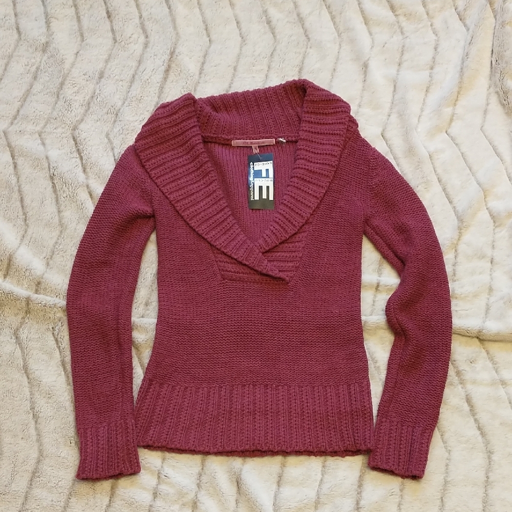 Women's Burgundy Sweater